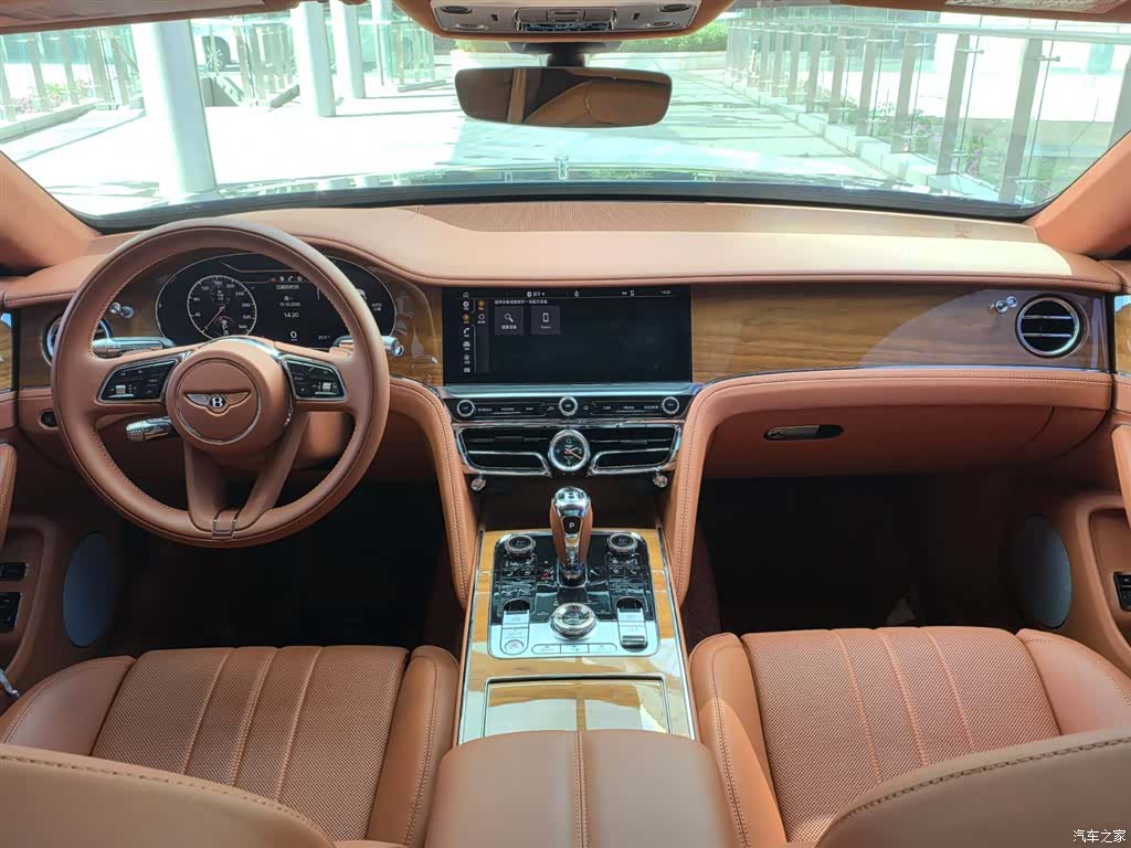 Bentley Flying Spur, 2022 13