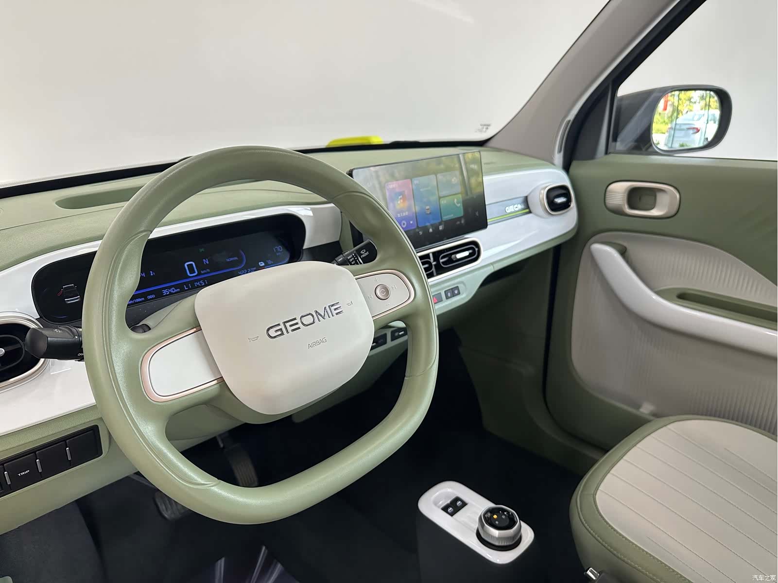 Geely Panda, 2025 14
