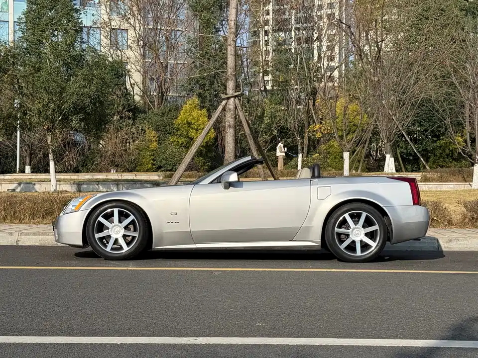 Cadillac XLR