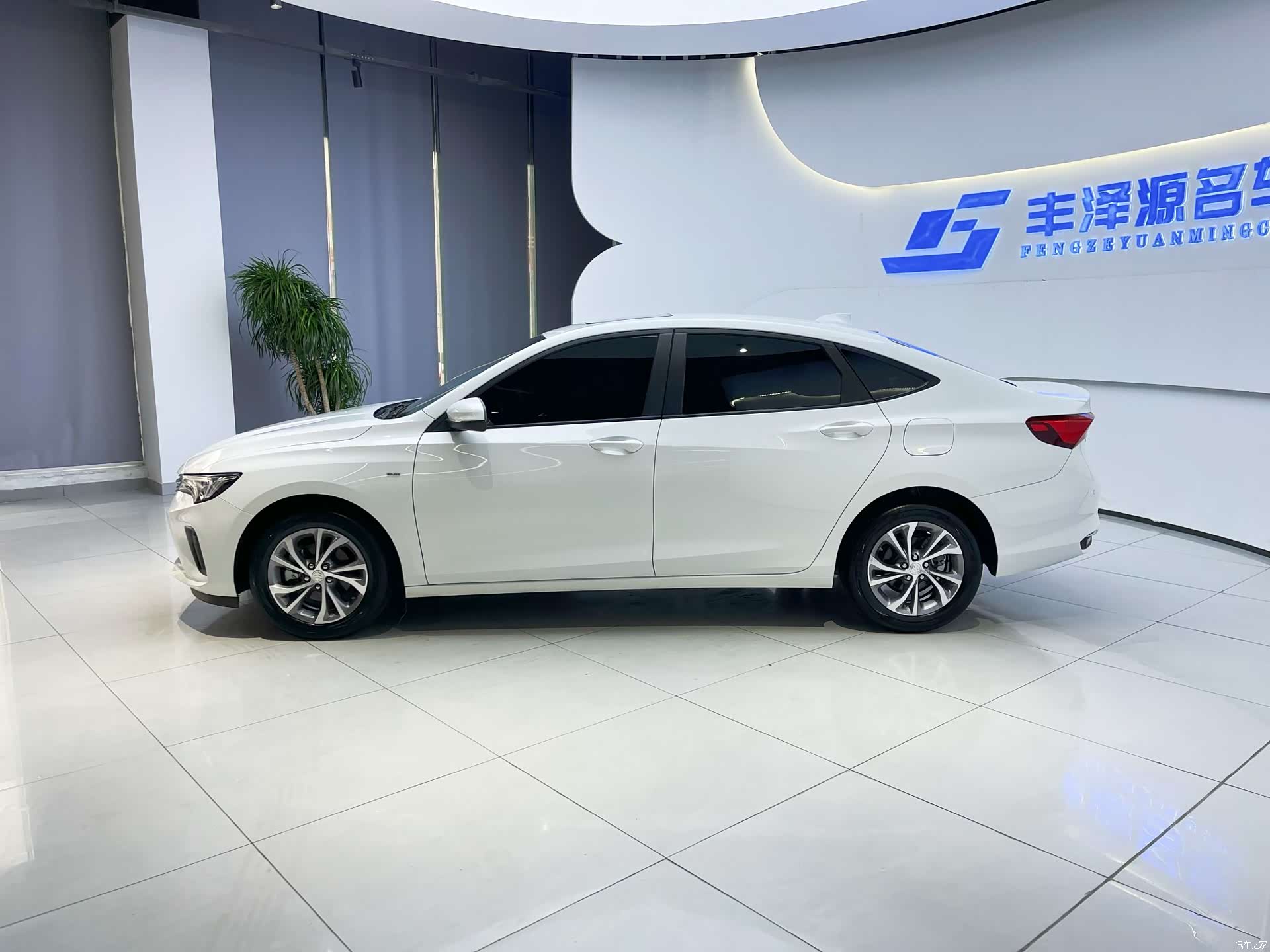 Buick Verano, 2024 2