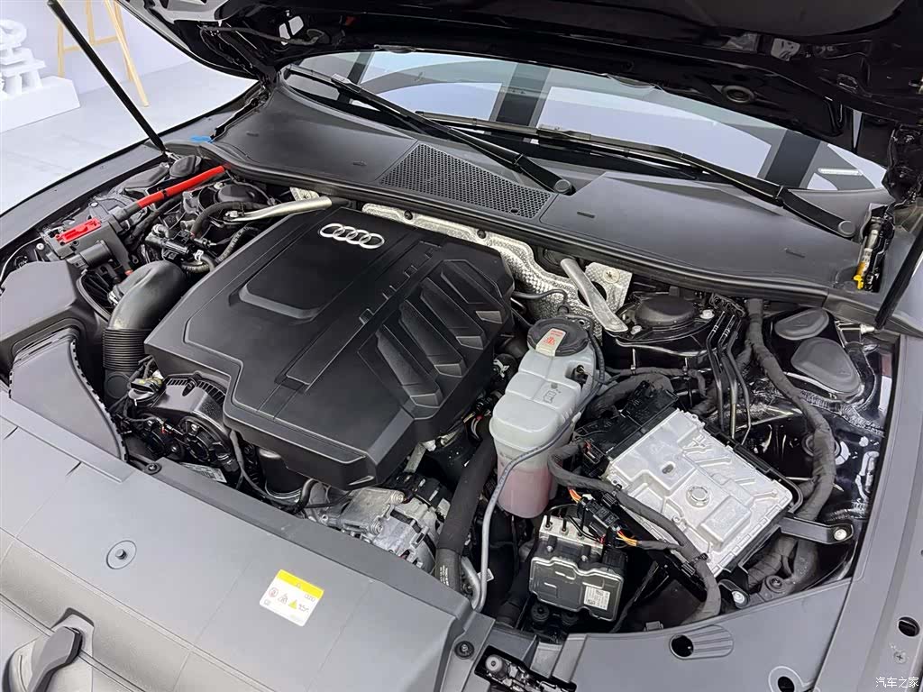 Audi A7L, 2024 28