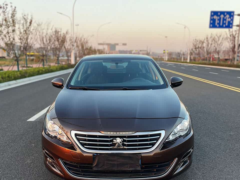 Peugeot 408