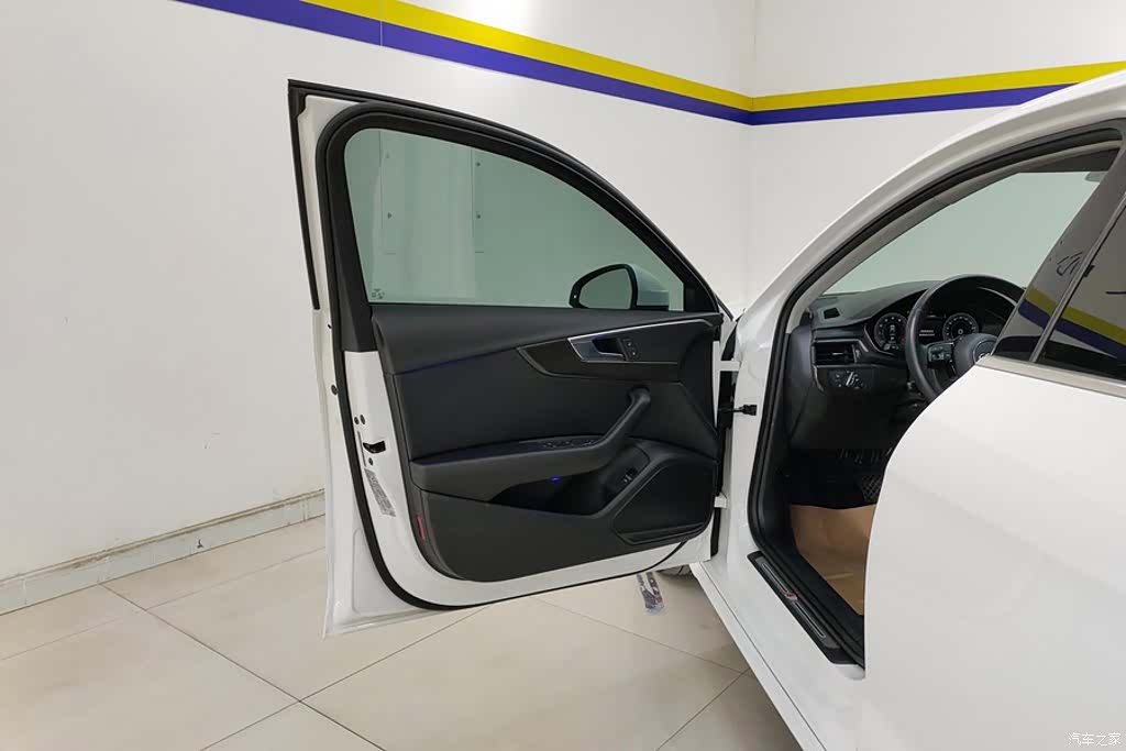 Audi A4L, 2022 7