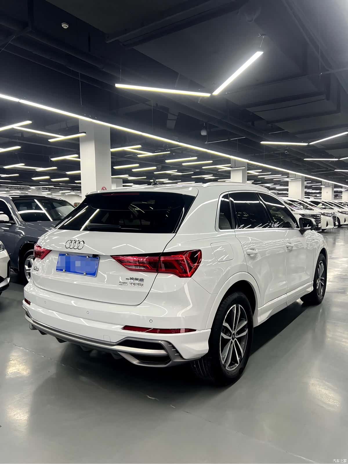 Audi Q3, 2023 4