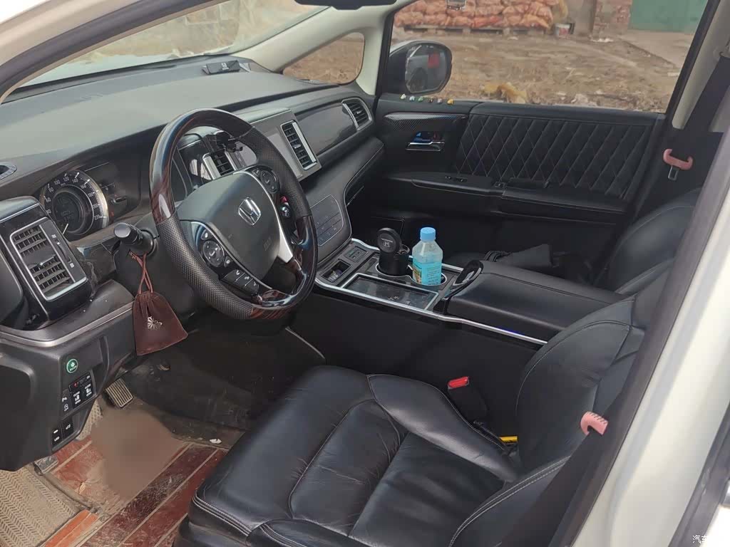 Honda Elysion, 2018 8