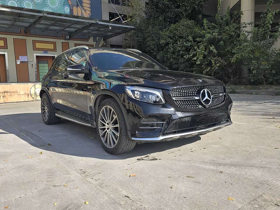 Mercedes-Benz GLC AMG