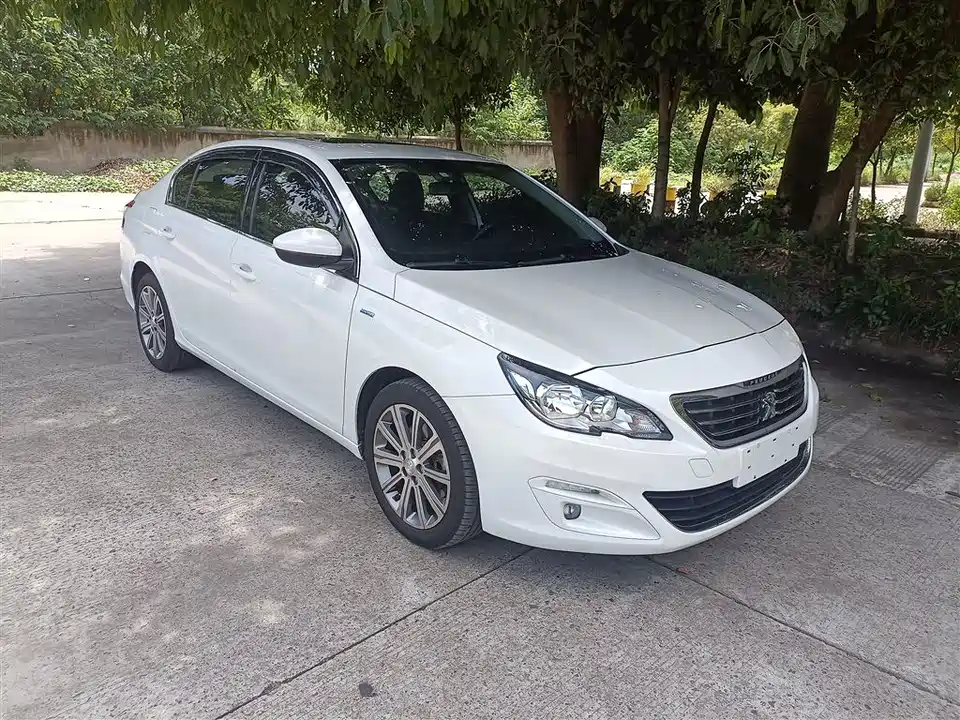 Peugeot 408