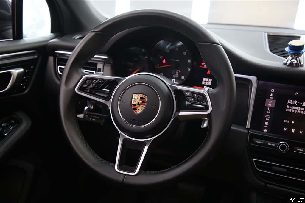 Porsche Macan, 2019 10