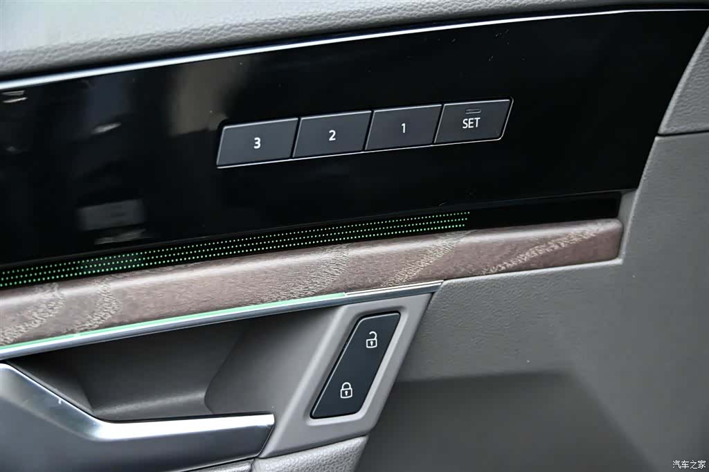 Volkswagen Touareg, 2021 23