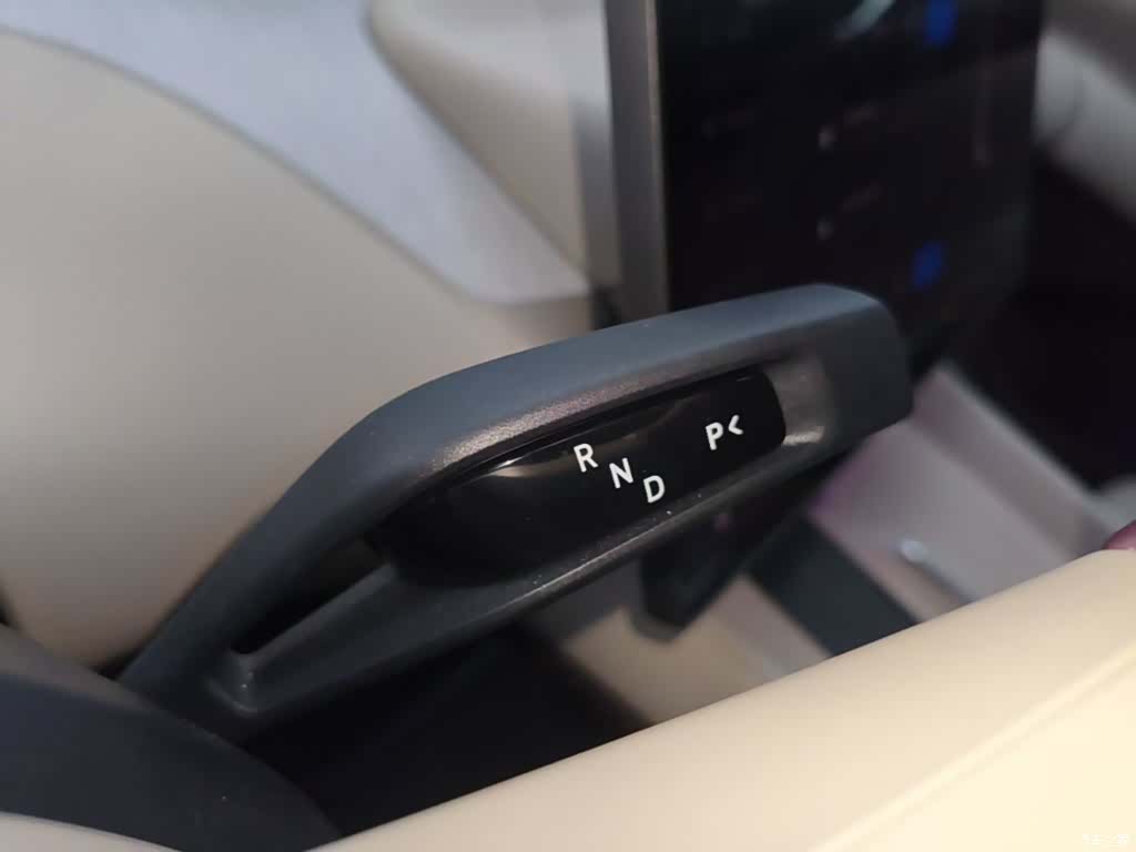 Xiaomi YU7, 2025 10