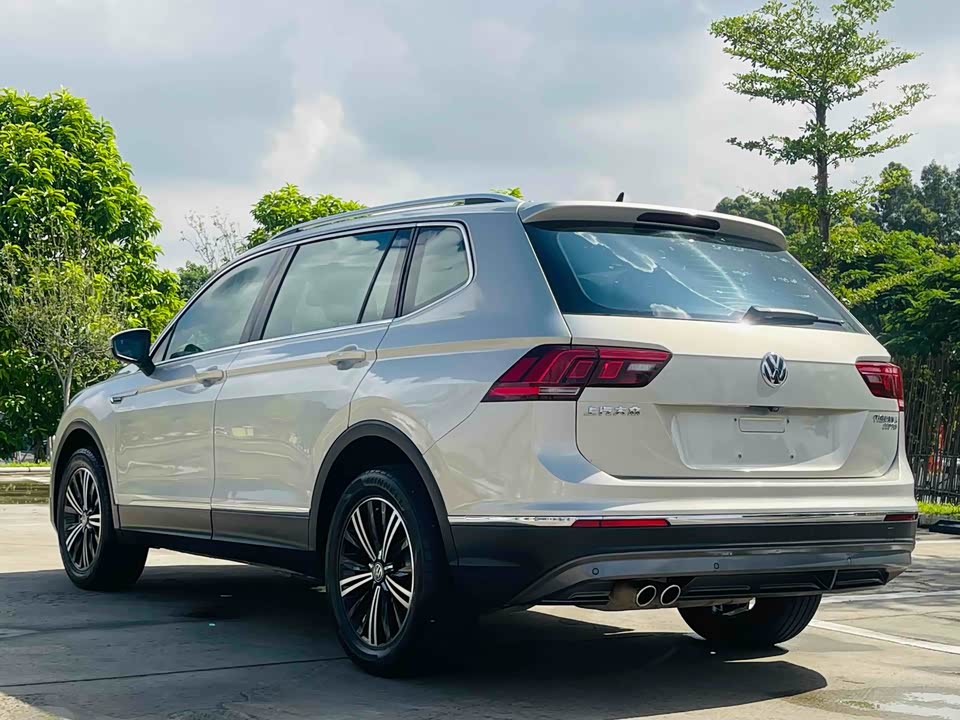 Volkswagen Tiguan L