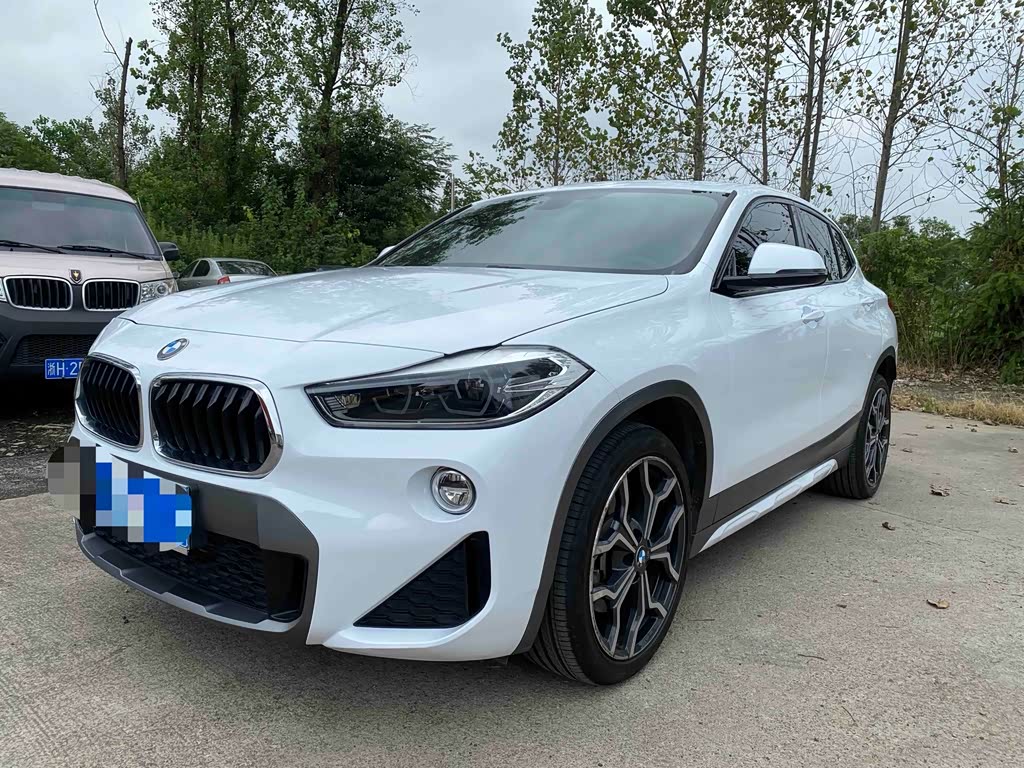 BMW X2