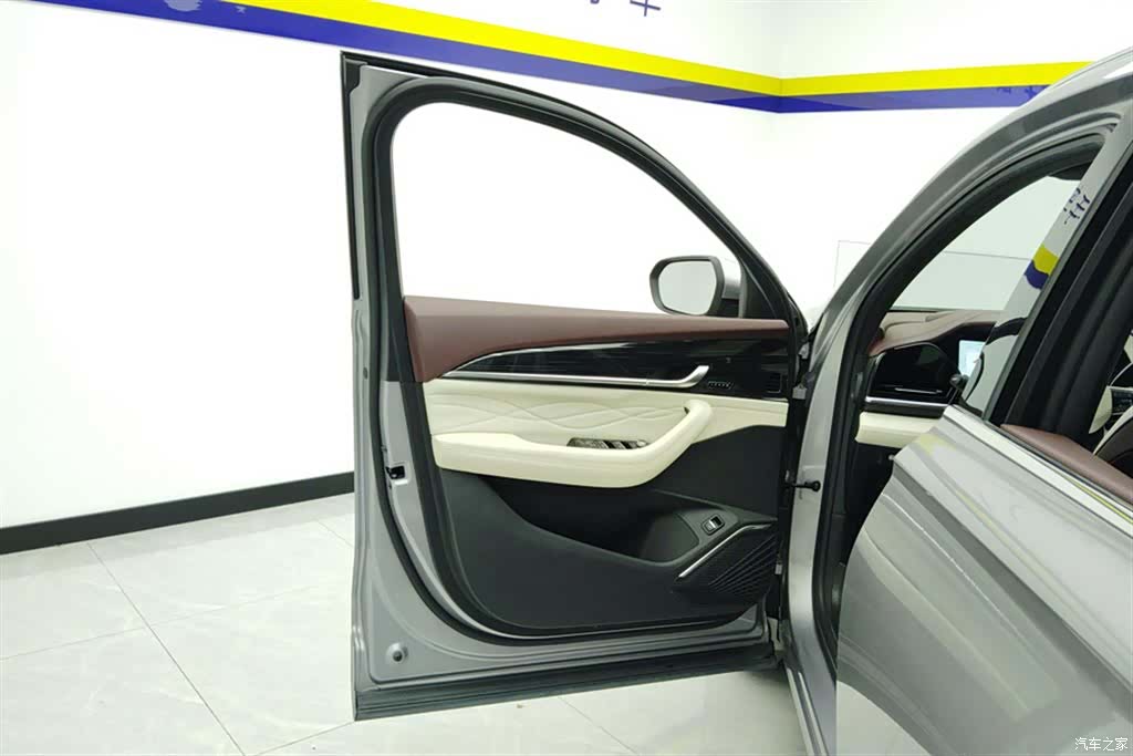 Geely Xingyue L, 2022 7