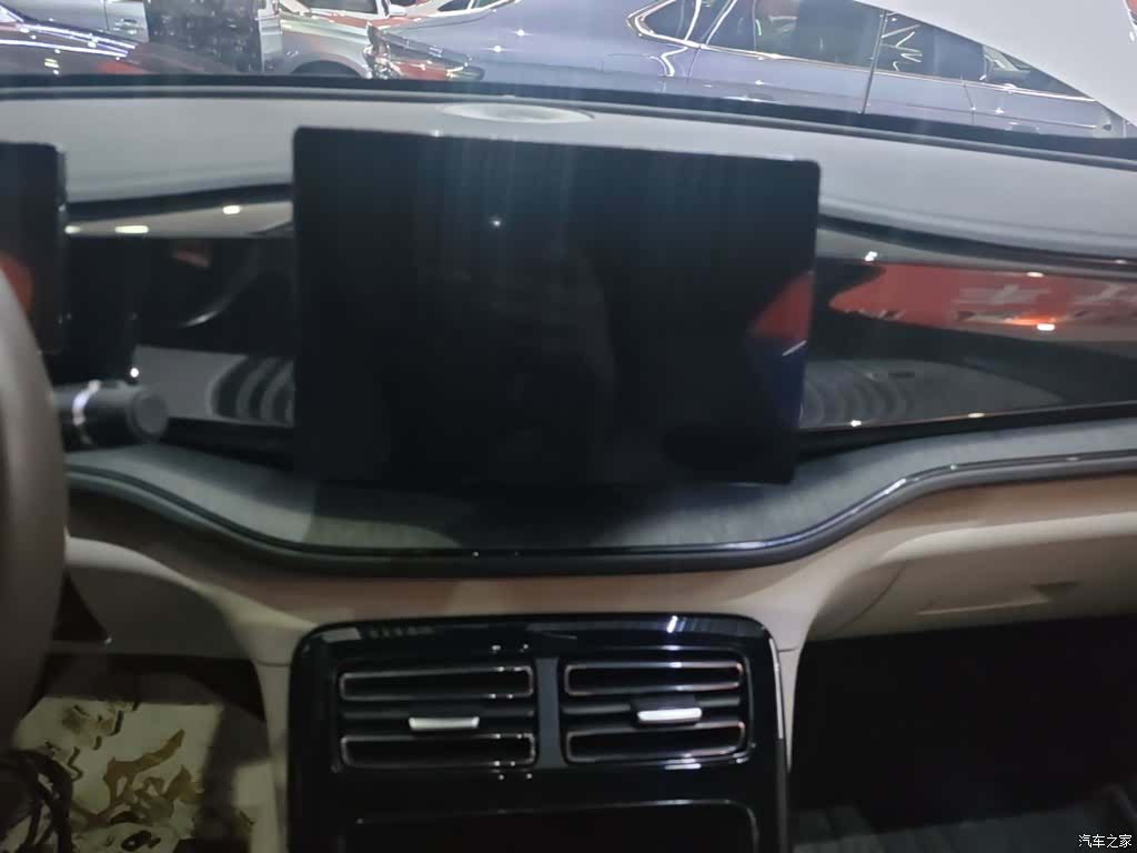 BYD Qin, 2024 13