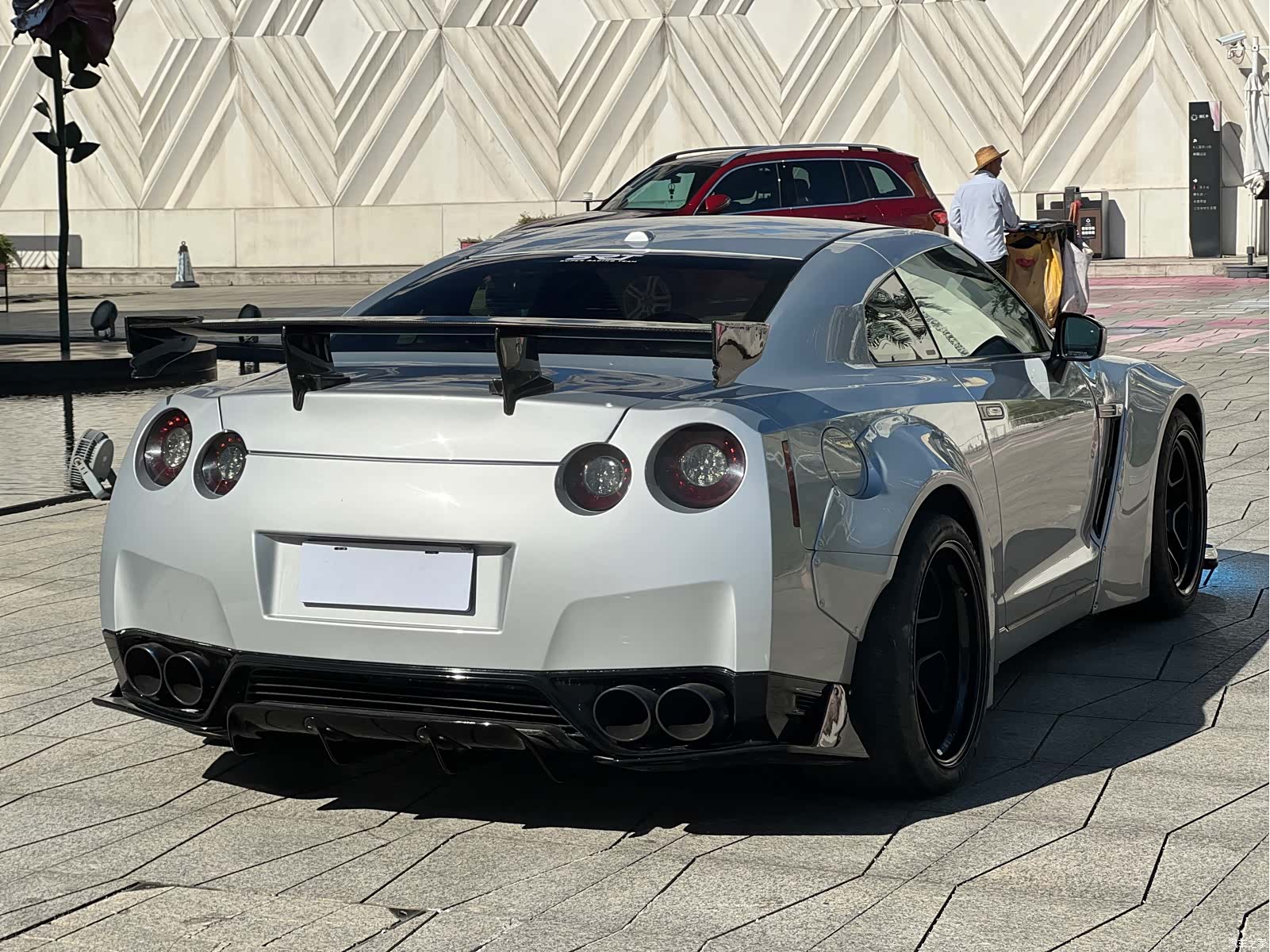 Nissan GT-R, 2011 6