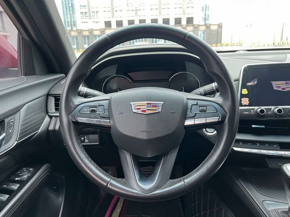 Cadillac CT4