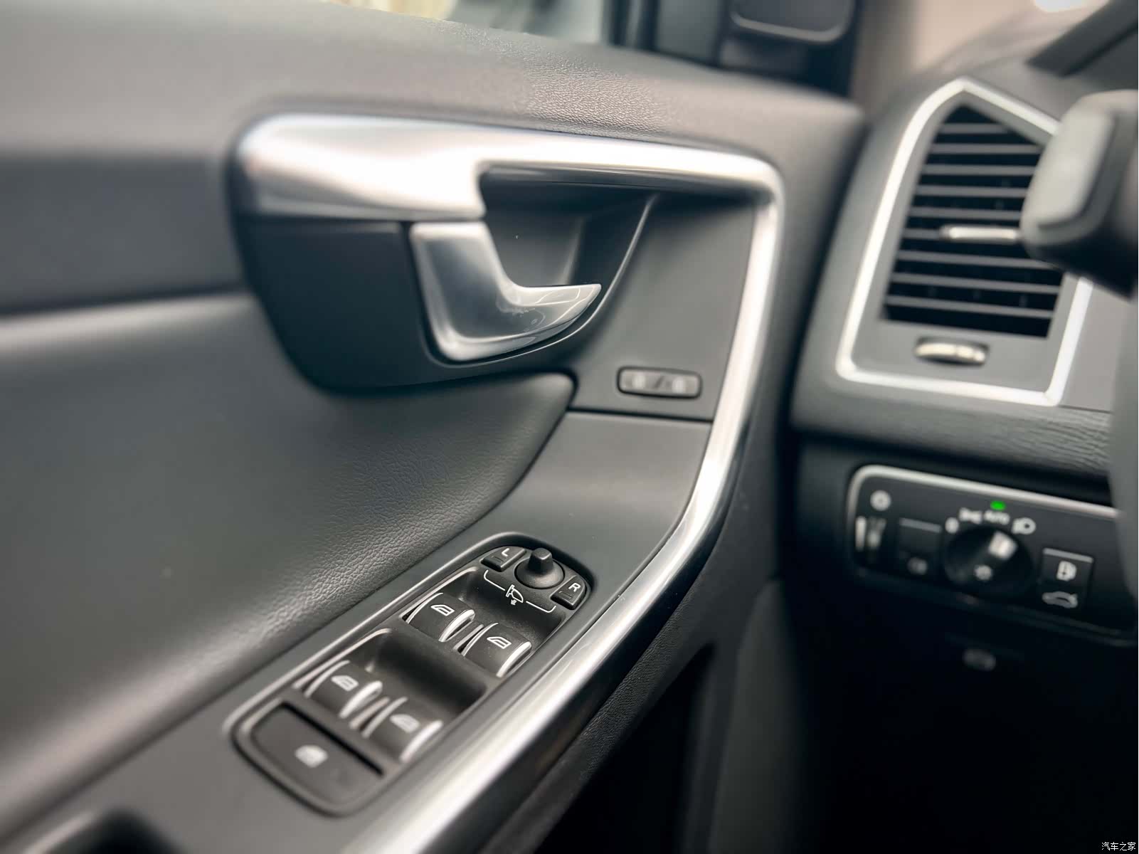Volvo XC60, 2017 19