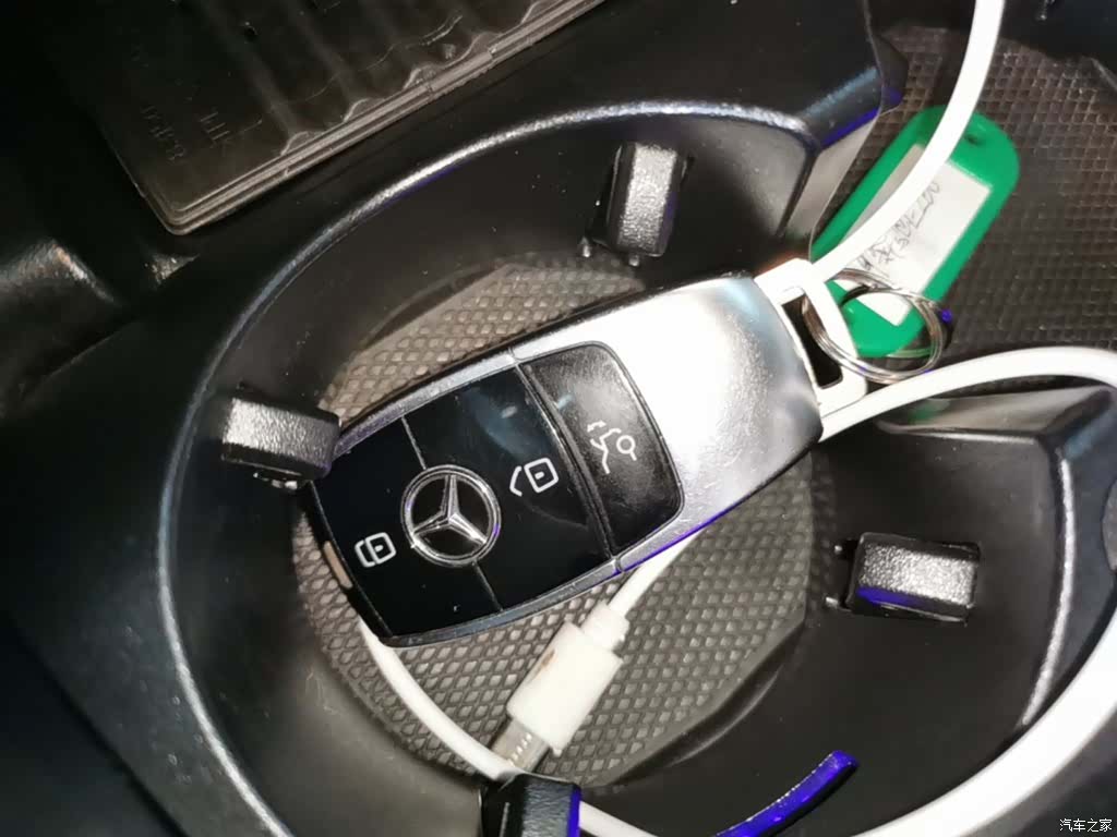 Mercedes-Benz E-Class, 2019 9
