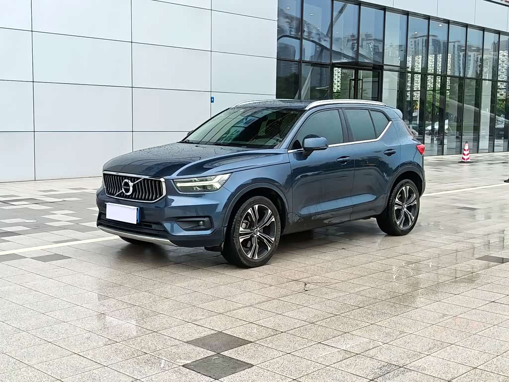 Volvo XC40