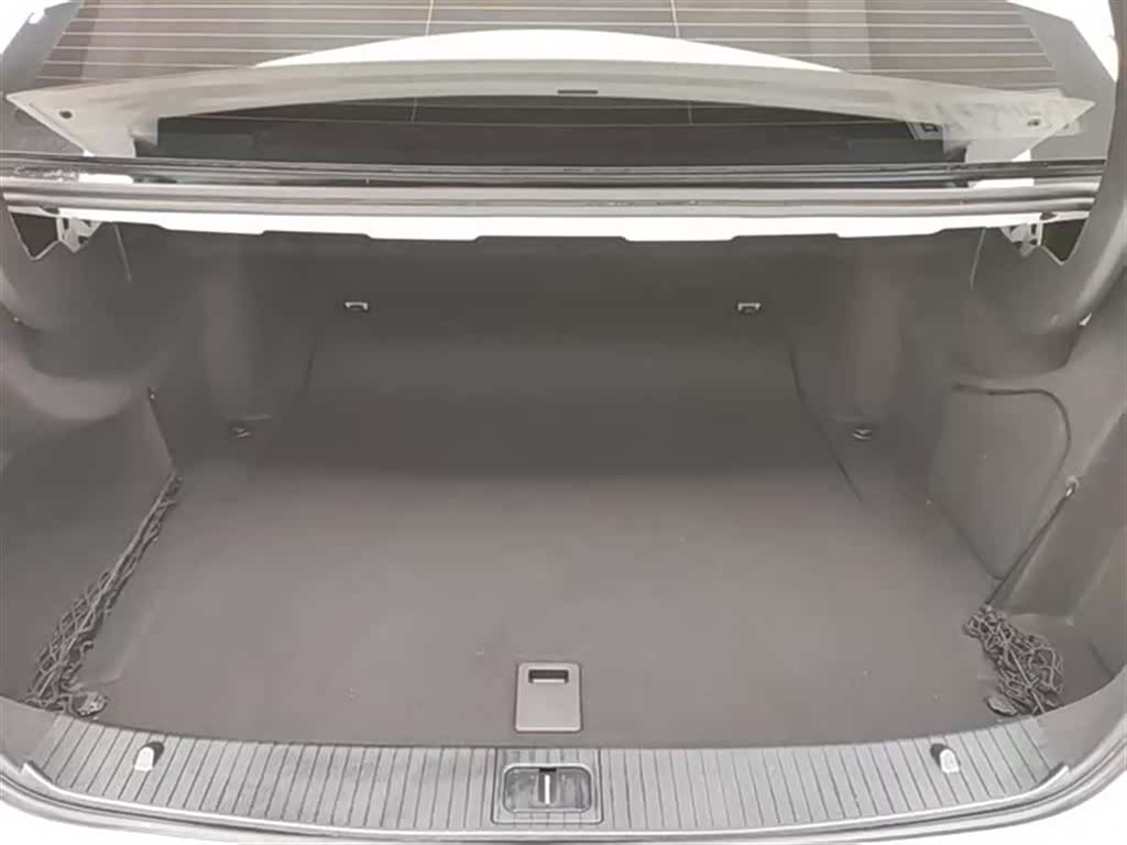 Mercedes-Benz E-Class, 2016 23