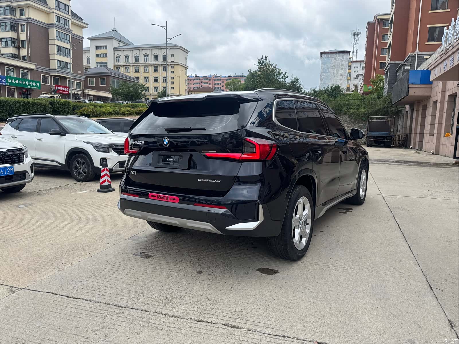 BMW X1, 2023 все фото