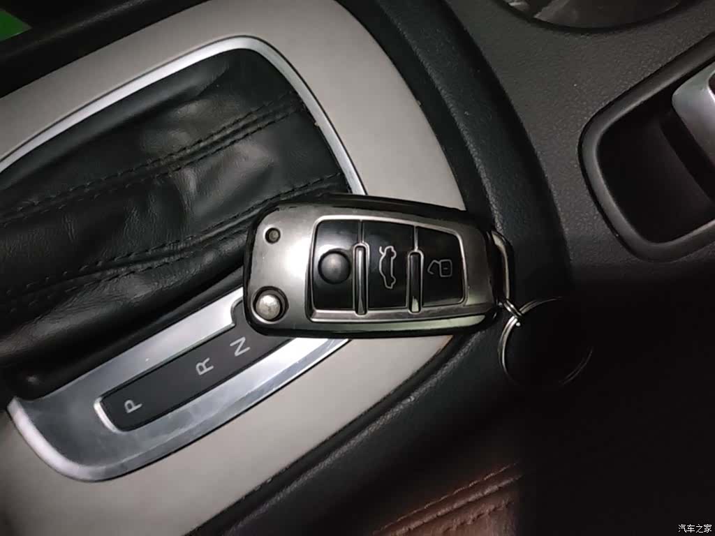 Audi Q3, 2015 9