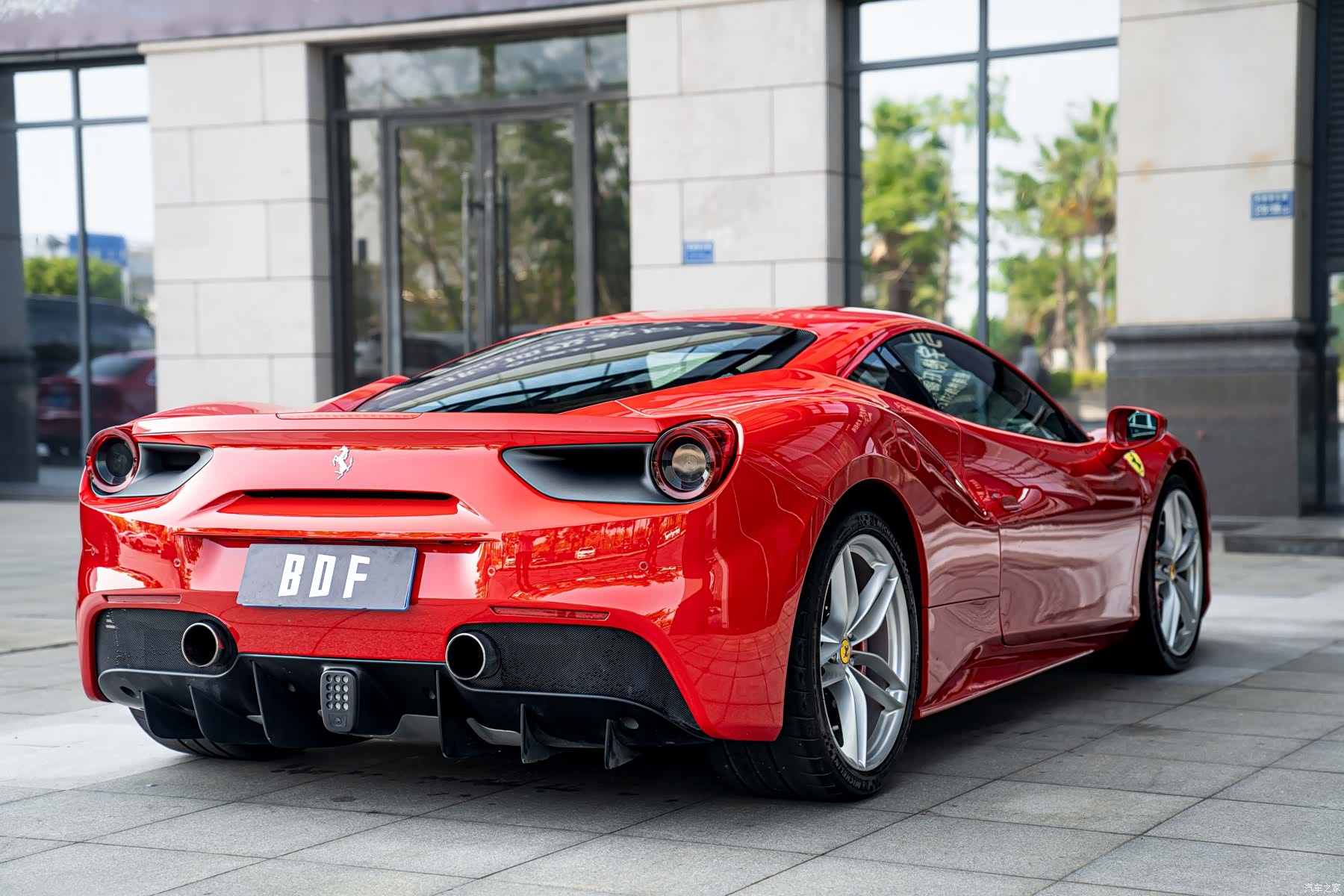 Ferrari 488, 2018 4