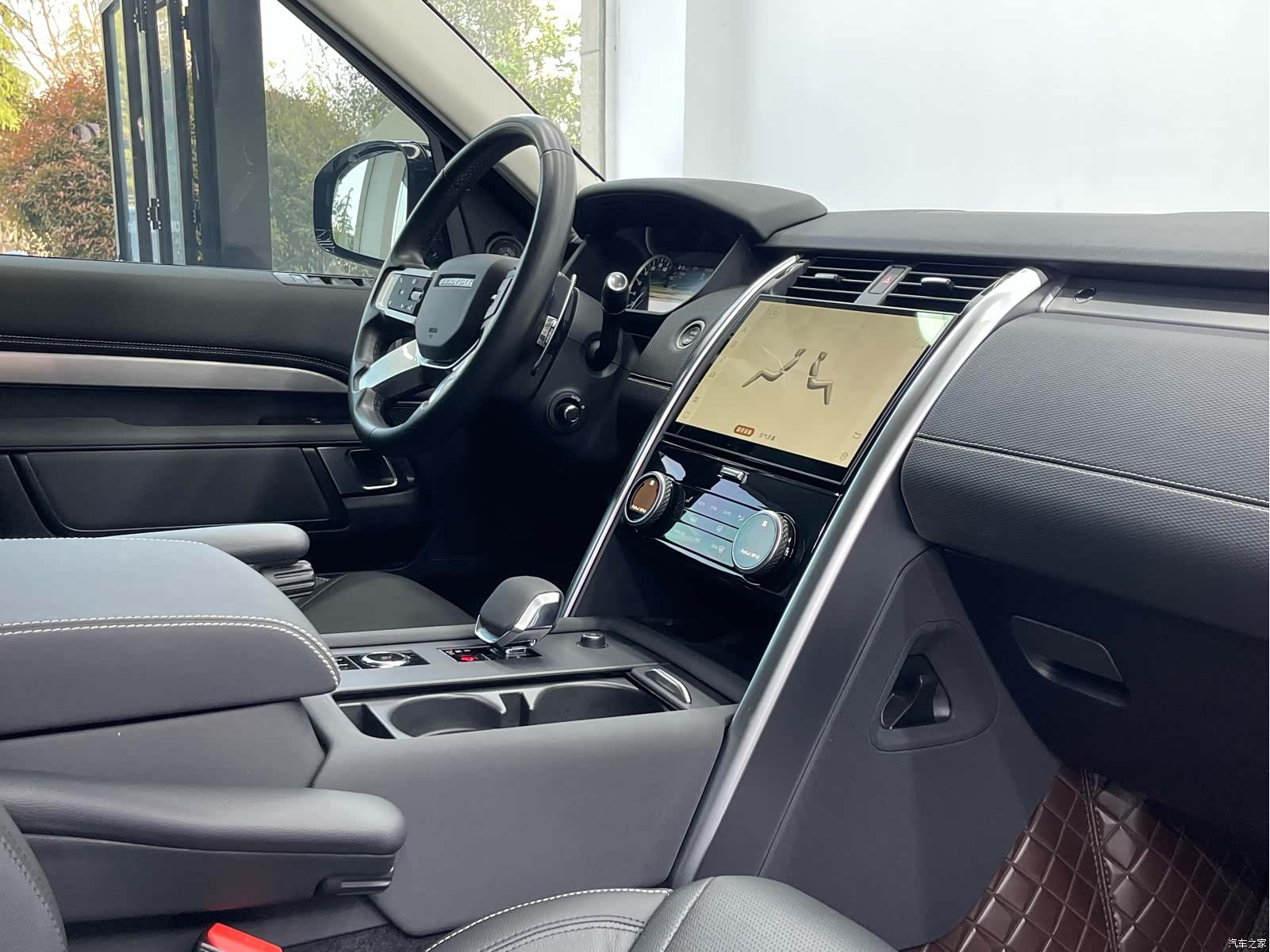 Land Rover Discovery, 2023 12