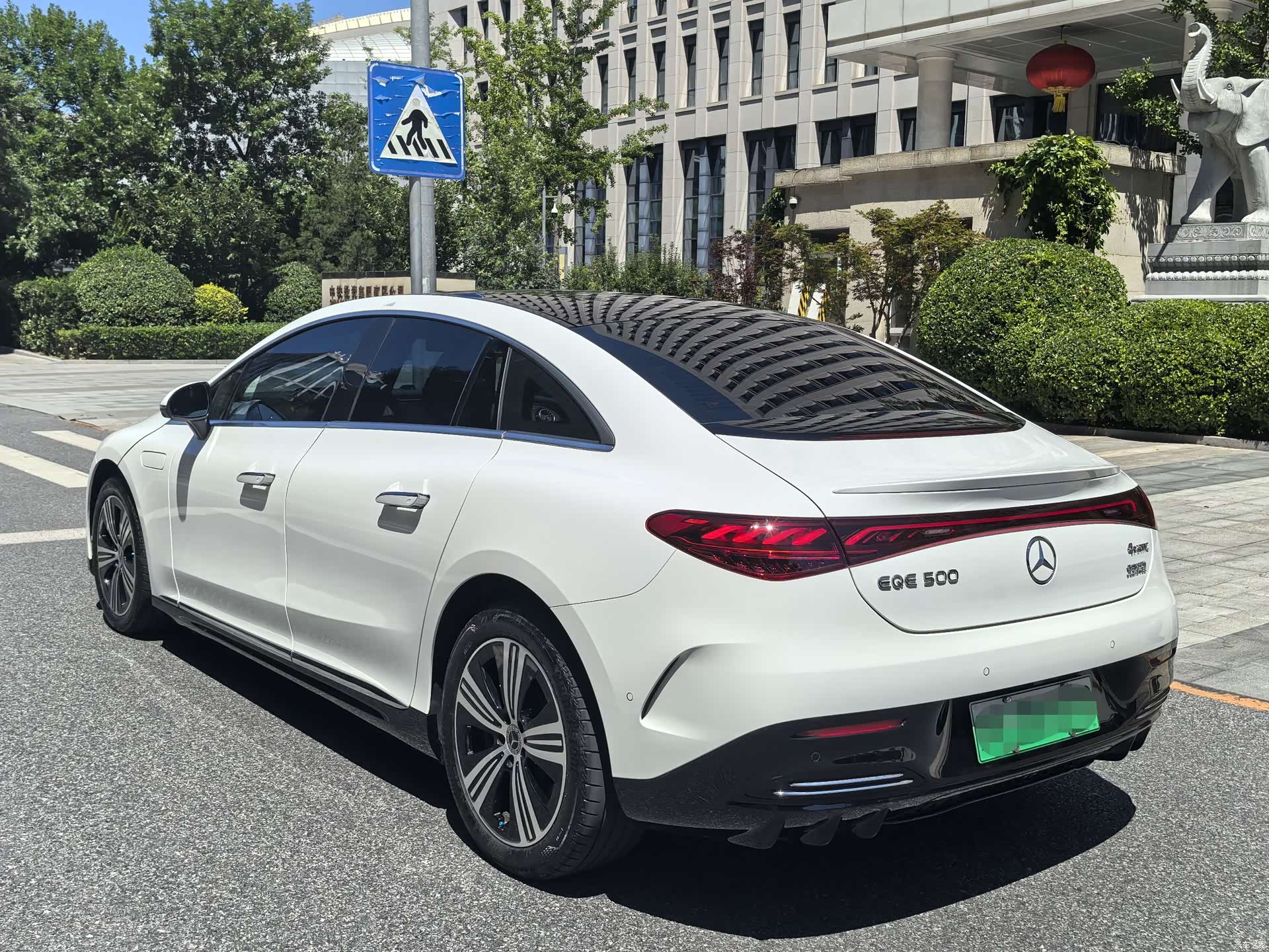 Mercedes-Benz EQE, 2025 2