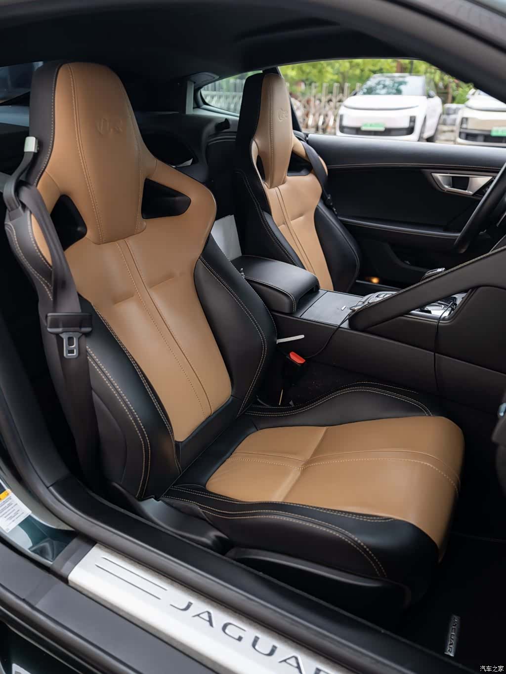 Jaguar F-TYPE, 2016 17