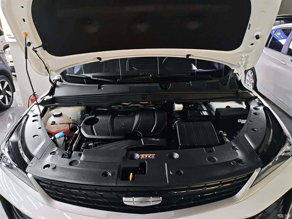 Geely Coolray, 2025 20