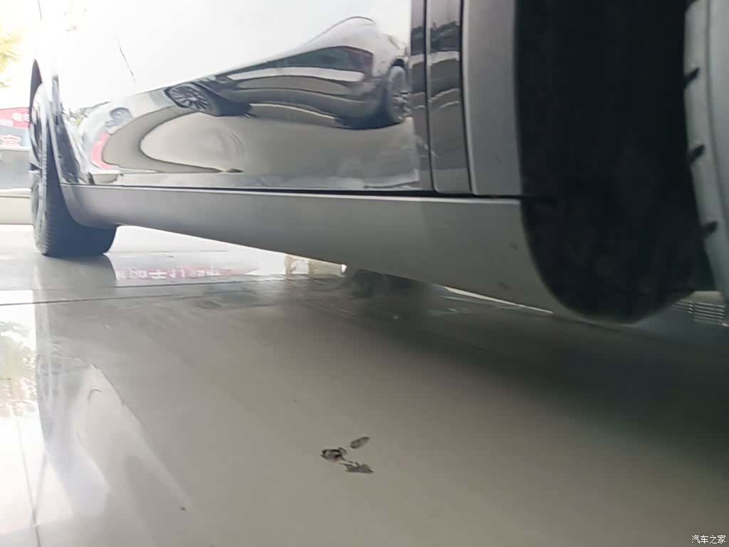 Tesla Model Y, 2023 21