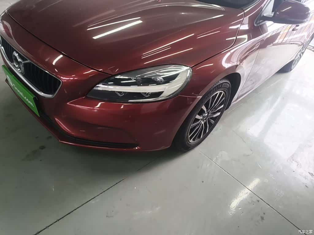 Volvo V40, 2017 24