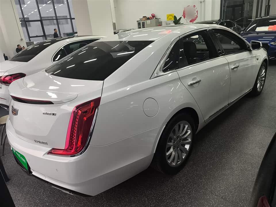 Cadillac XTS