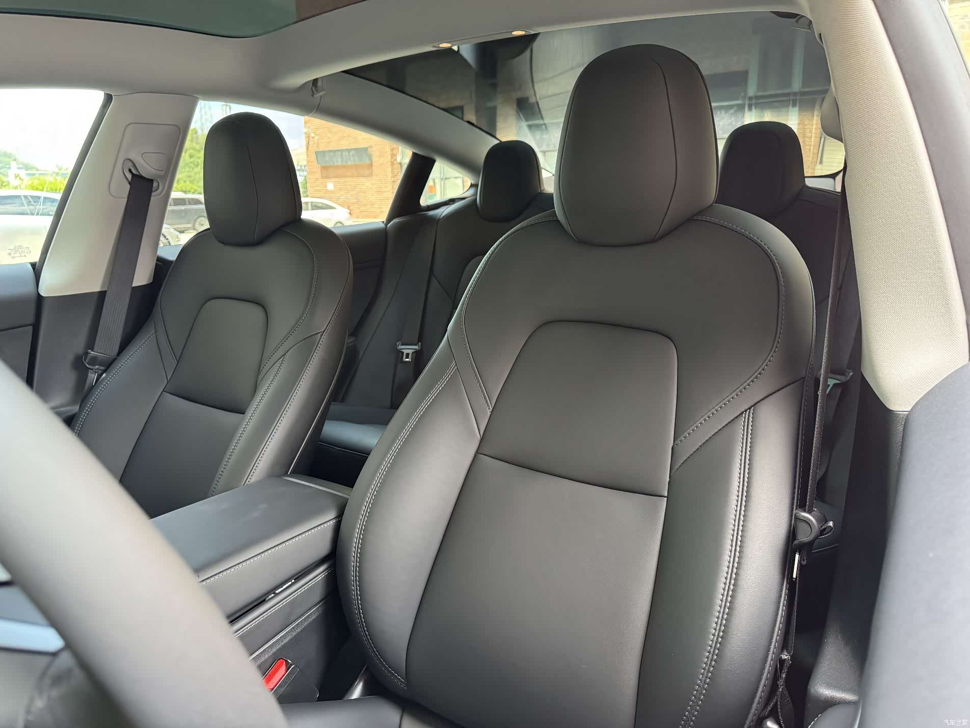 Tesla Model 3, 2023 16