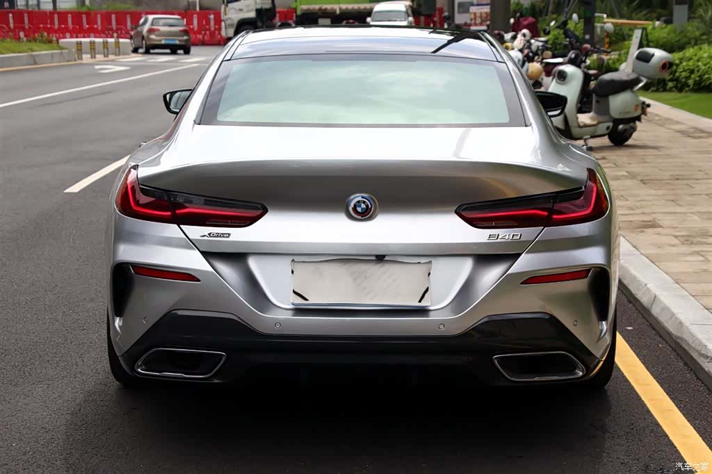 BMW 8 Series, 2022 18
