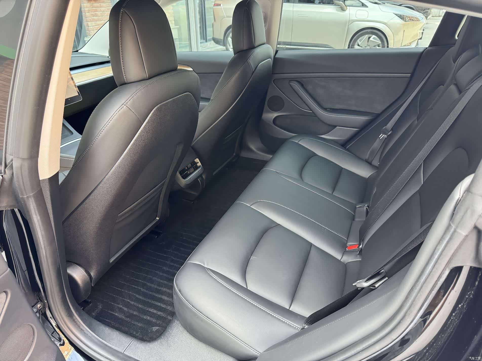 Tesla Model 3, 2023 9