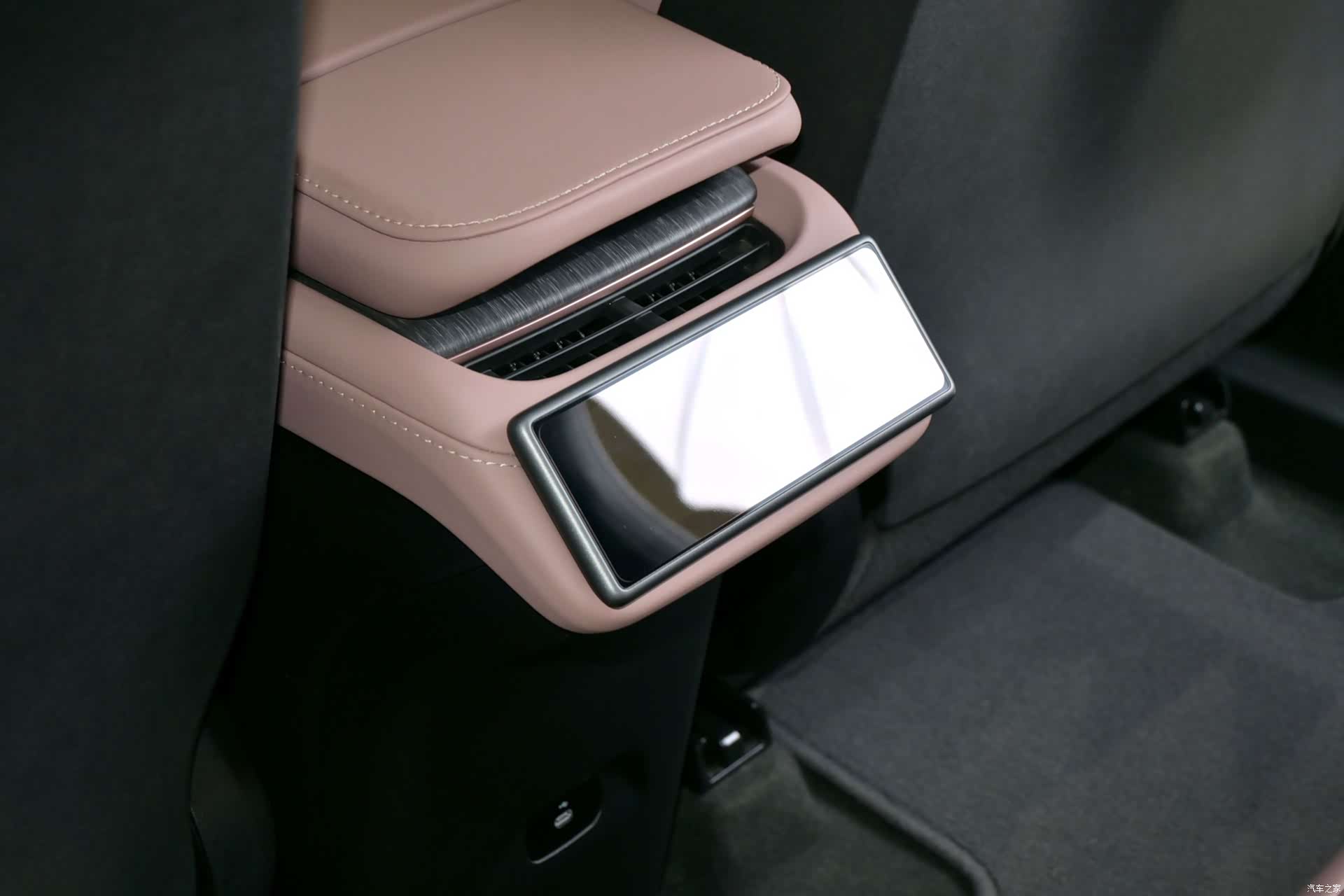 NIO EC6, 2025 18