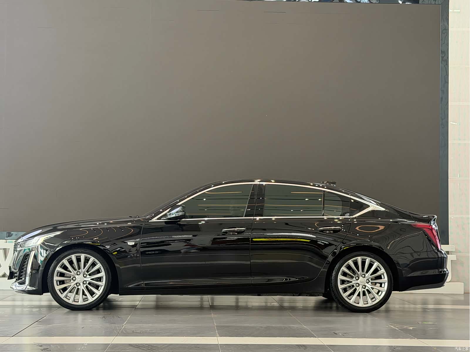 Cadillac CT5, 2021 3