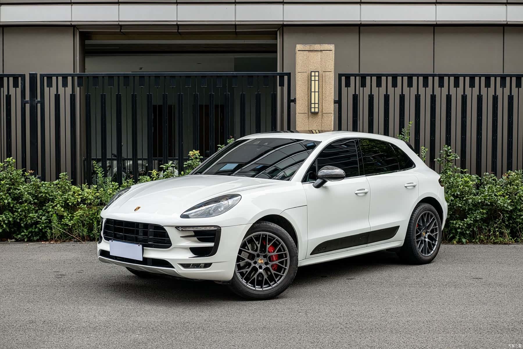 Porsche Macan, 2016 1