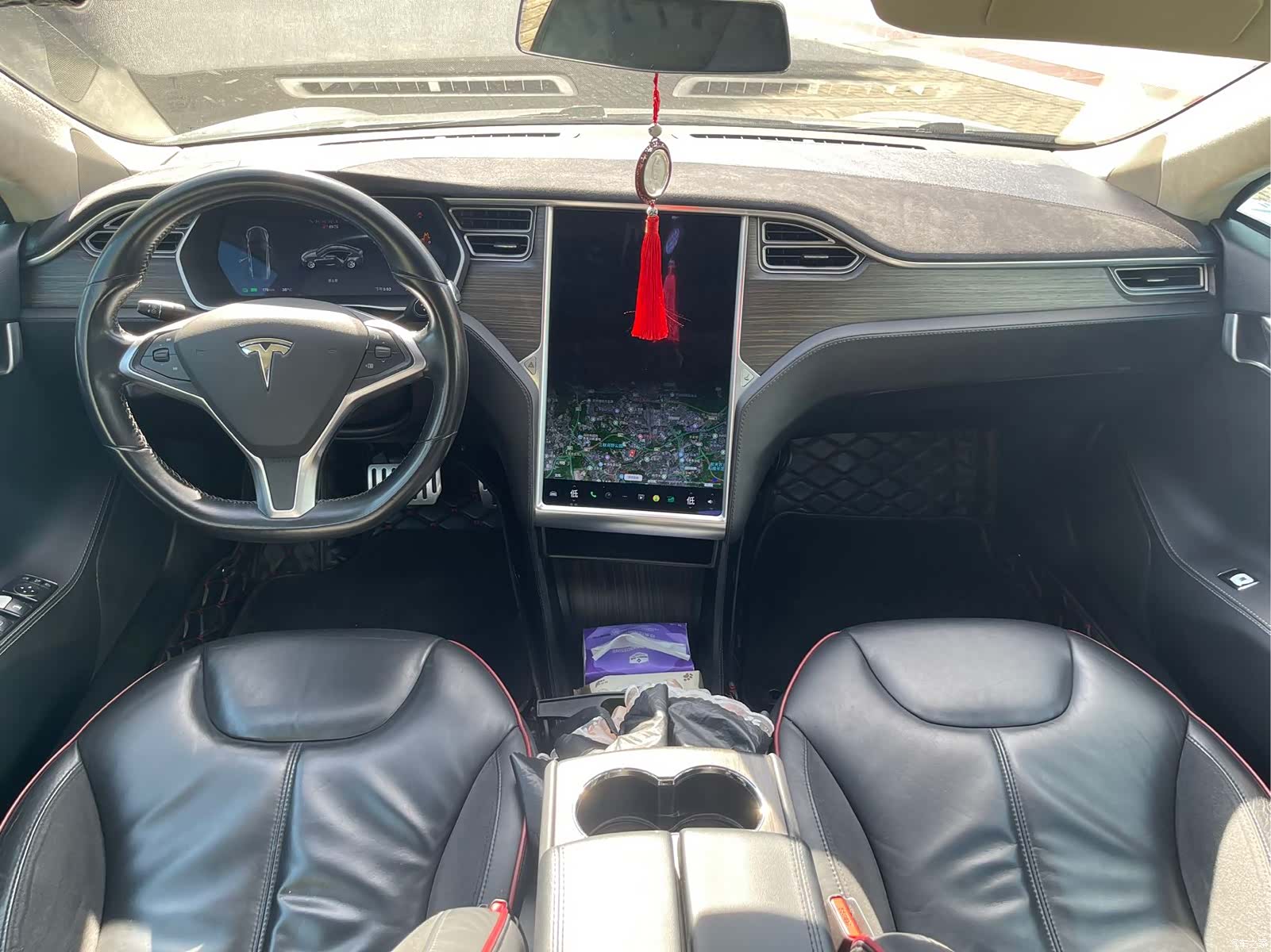 Tesla Model S, 2015 4
