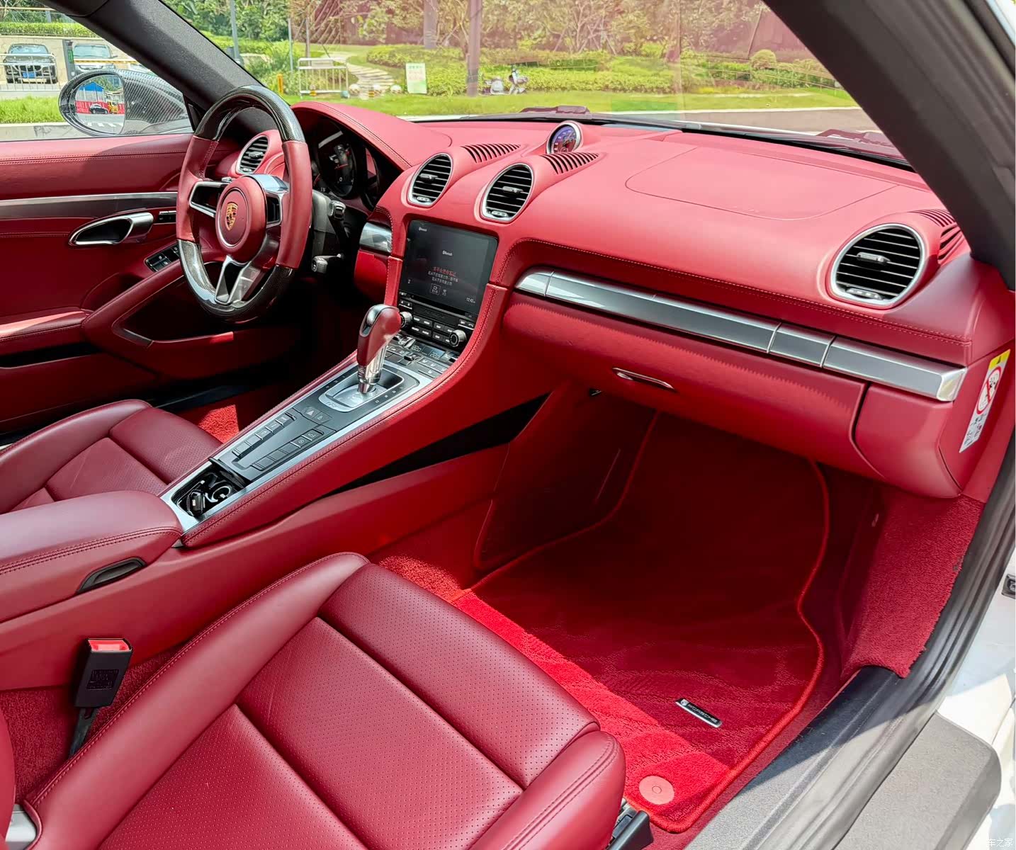 Porsche Cayman, 2019 10