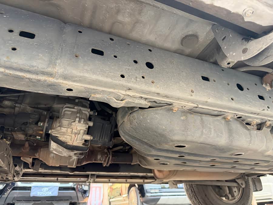 Toyota Prado 2012, фото 17