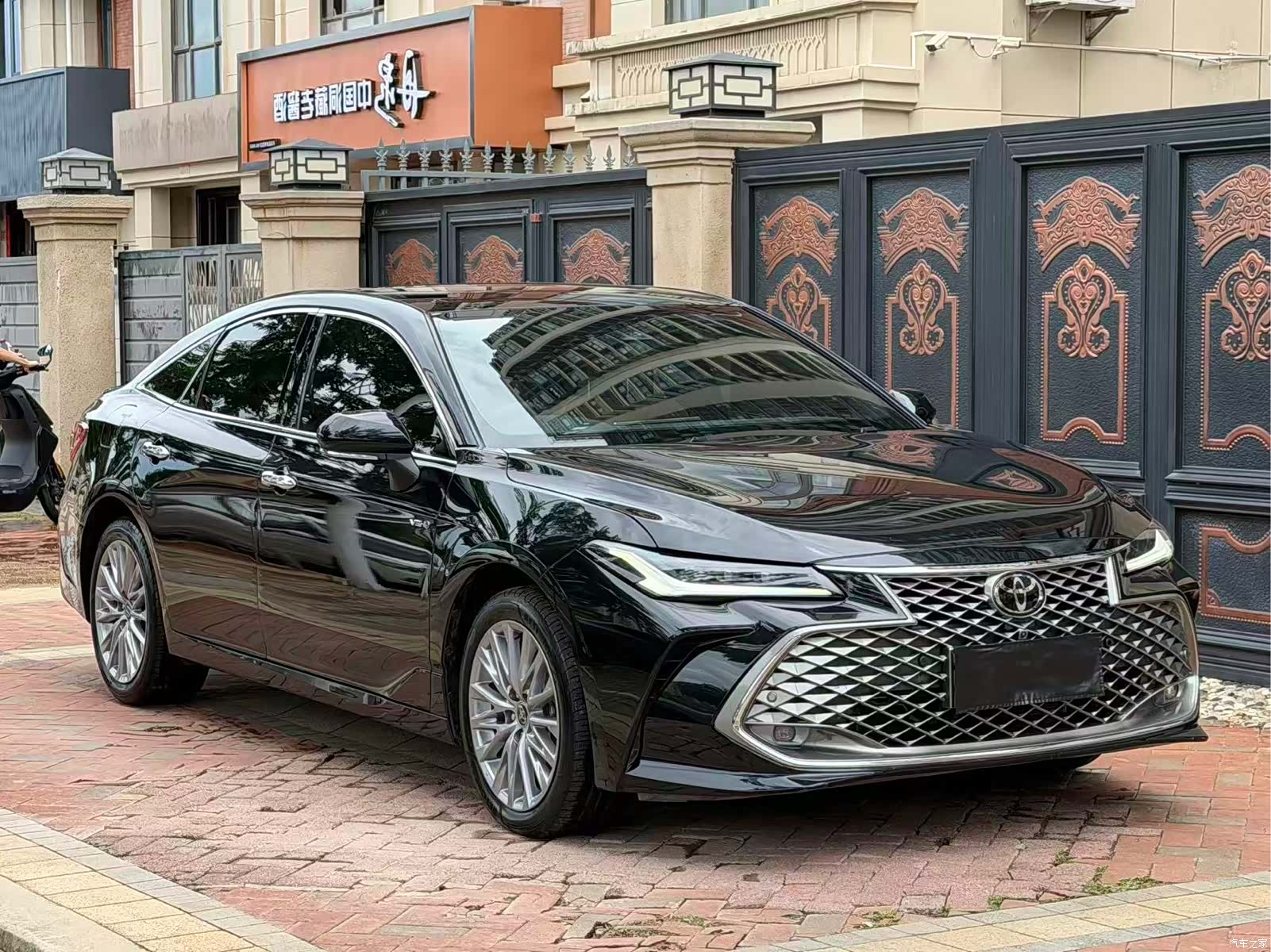 Toyota Avalon, 2025 3