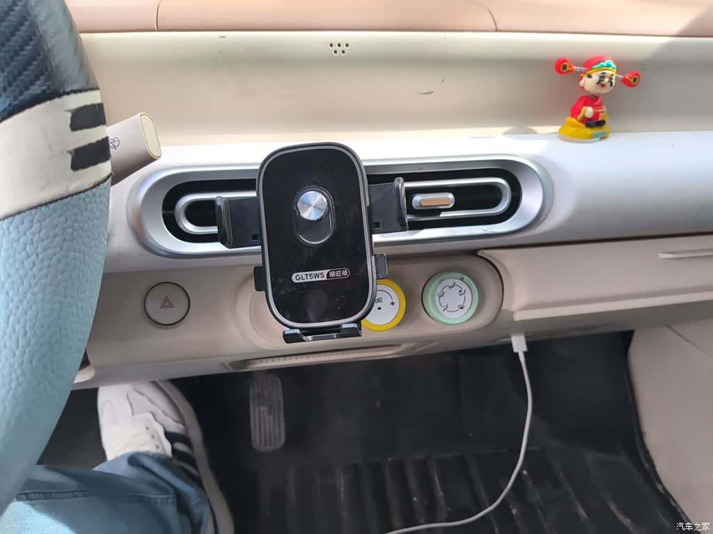 Wuling MINIEV, 2025 10