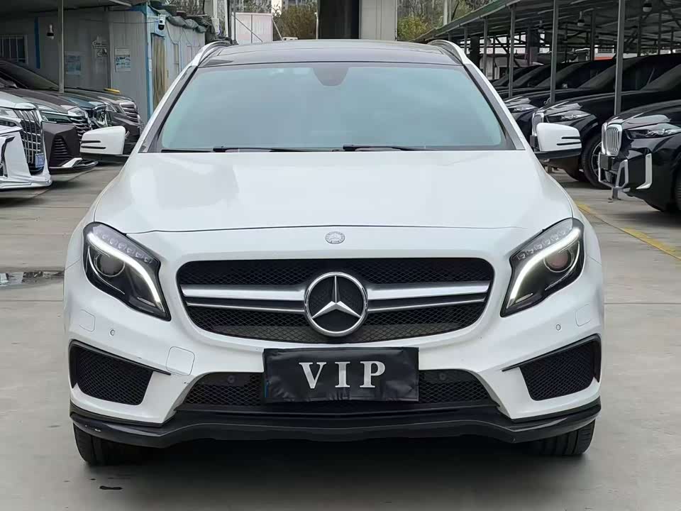 Mercedes-Benz GLA