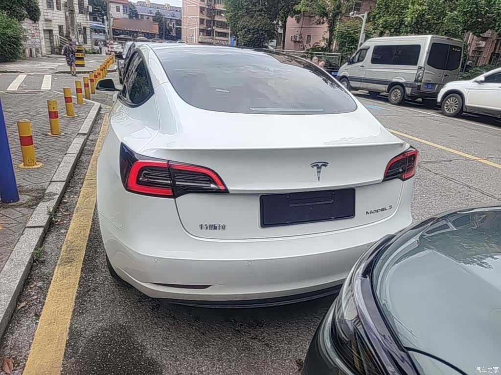 Tesla Model 3, 2022 6