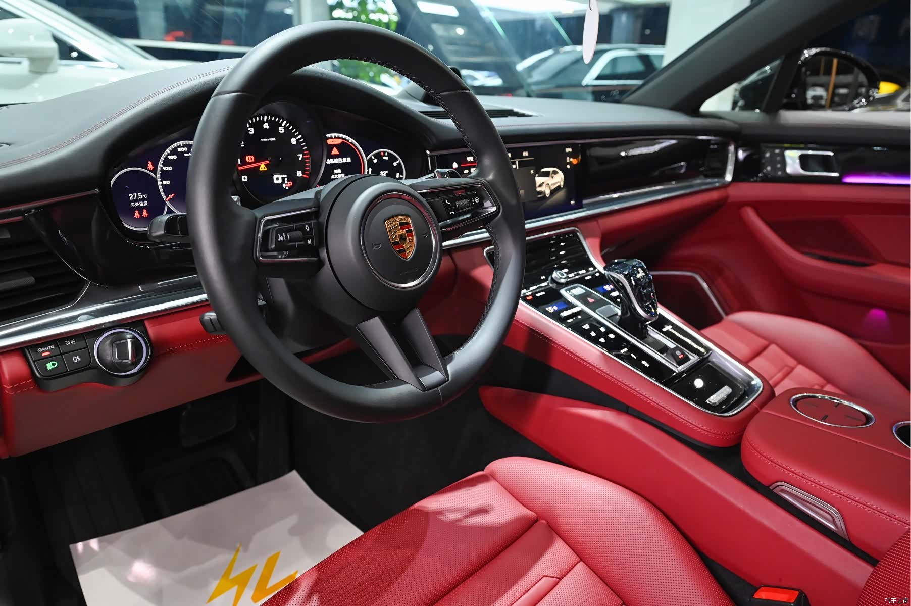 Porsche Panamera, 2023 11