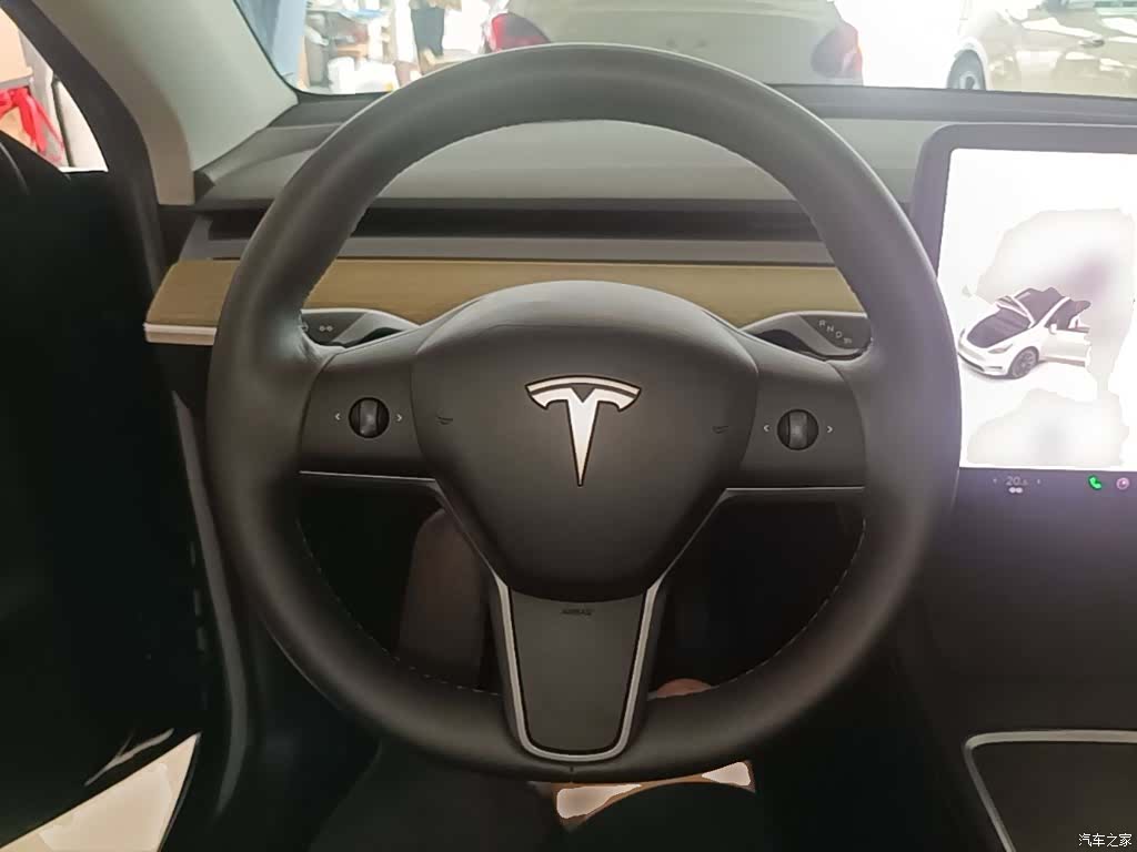 Tesla Model Y, 2023 11