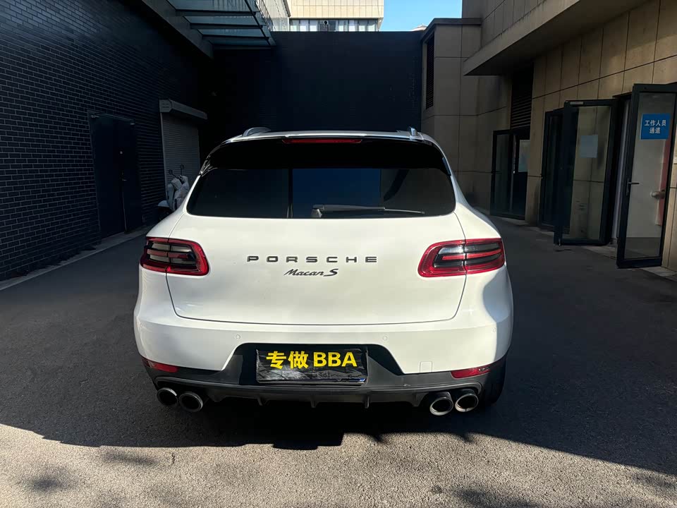 Porsche Macan